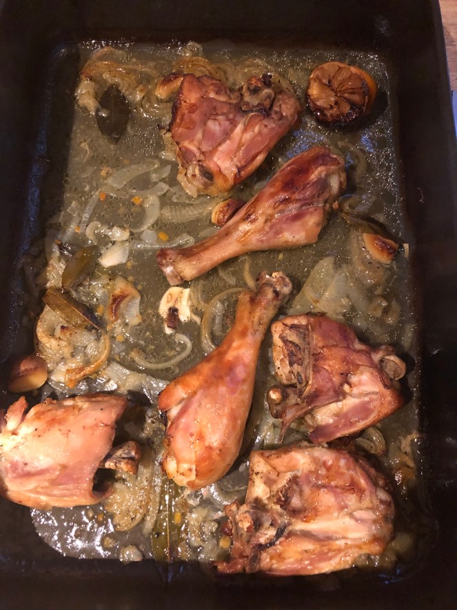 Chicken with bay leaves and sweet onions