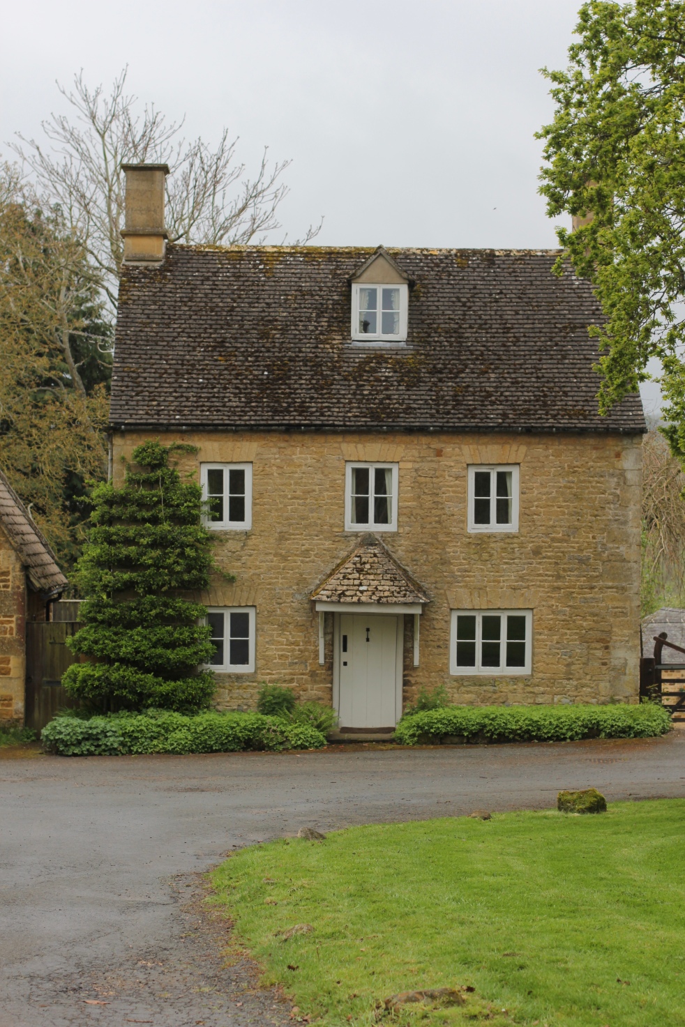 cotswold stone cottage