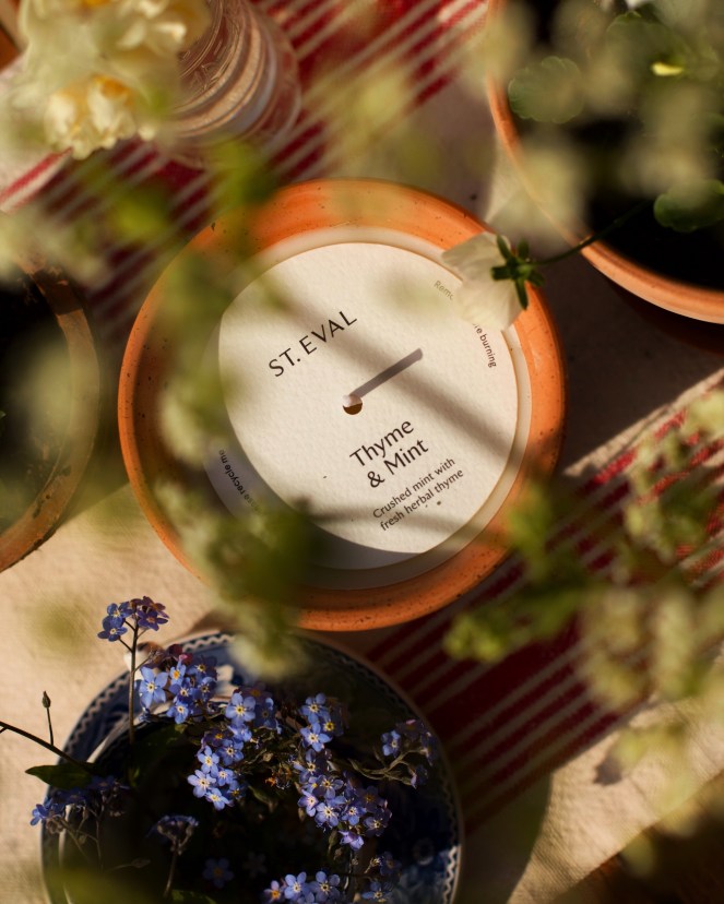st eval thyme and mint candle
